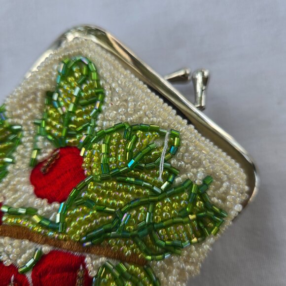Vintage look cherry beaded coin purse - Picture 4 of 6
